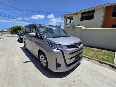 2023 TOYOTA NOAH